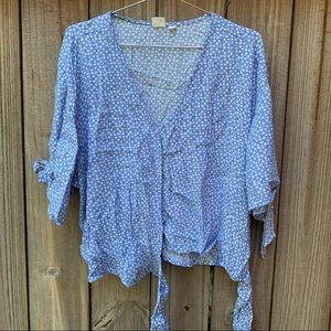 NWOT/Gap white daisies blue top/L